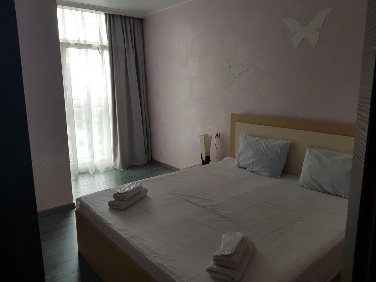 Viva Blue Batumi 아파트 호텔 외부 사진