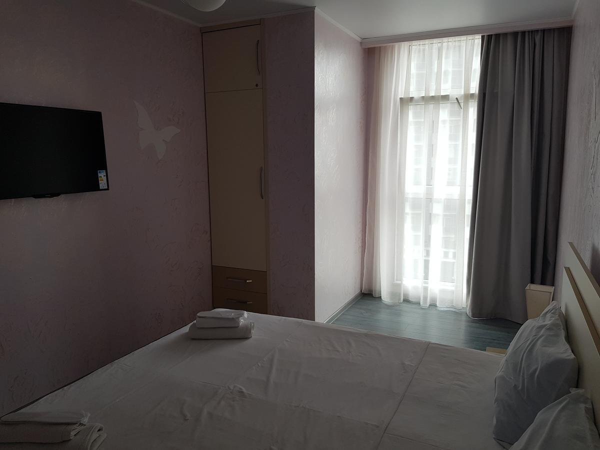 Viva Blue Batumi 아파트 호텔 외부 사진