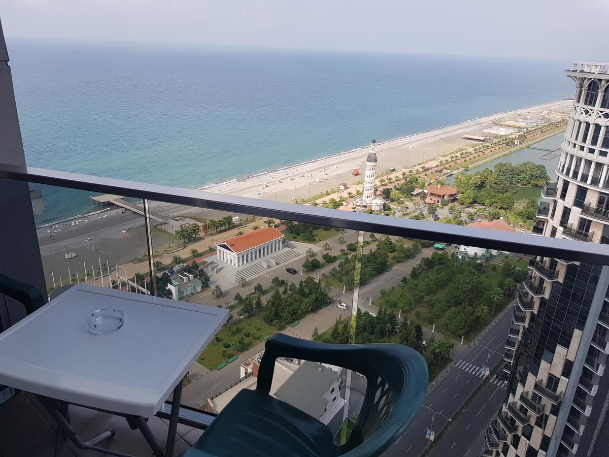 Viva Blue Batumi 아파트 호텔 외부 사진
